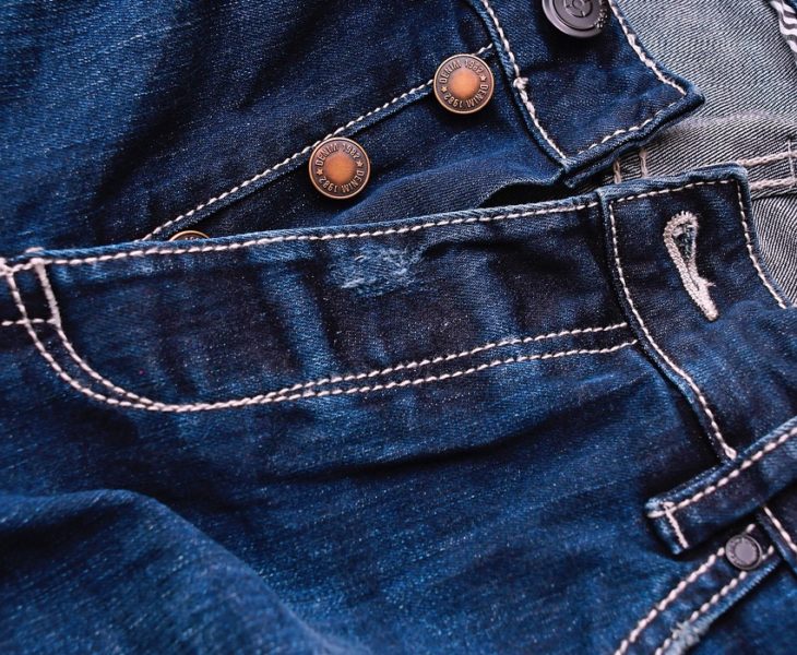 Jak dobrać właściwy fason spodni do sylwetki? Poradnik MEDICINE