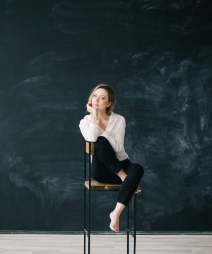 Co pasuje do czarnych spodni? Odkryj 6 uniwersalnych stylizacji!