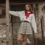 Co pasuje do spódniczki w kratkę? Wypróbuj 4 stylizacje, które nigdy nie zawodzą!