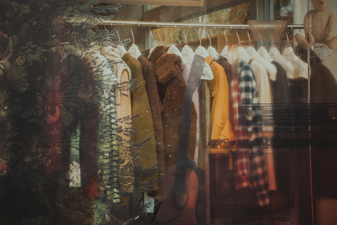 Photo yellow sweater