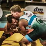 Styl na sportowy wieczór – sprawdź, co ubrać na galę KSW