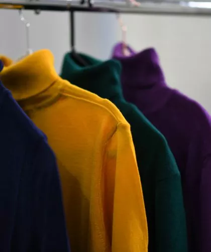 Elegancko i z szacunkiem – jak ubrać się na Wszystkich Świętych?