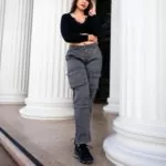 Co pasuje do spodni cargo? Sprawdź 5 stylowych zestawów na co dzień!